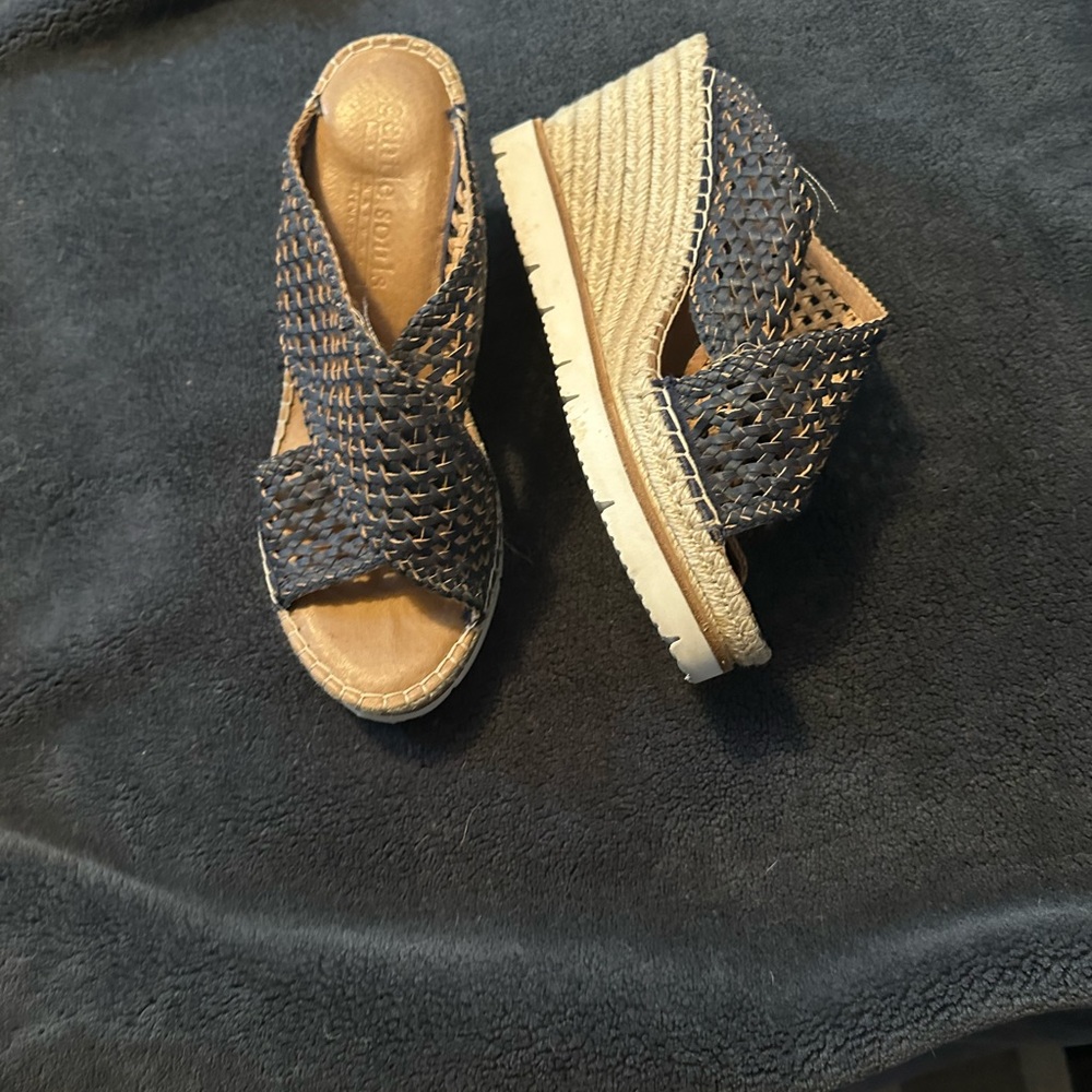 Gentle Souls wedge